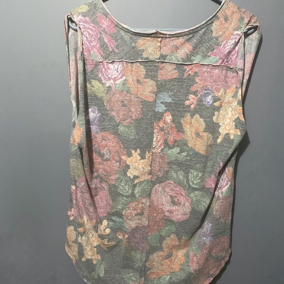 We the free XS tank top - Picture 3 of 3